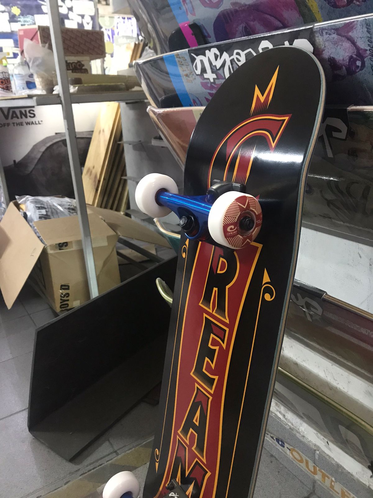 Skate Completo Cream Banner 8"
