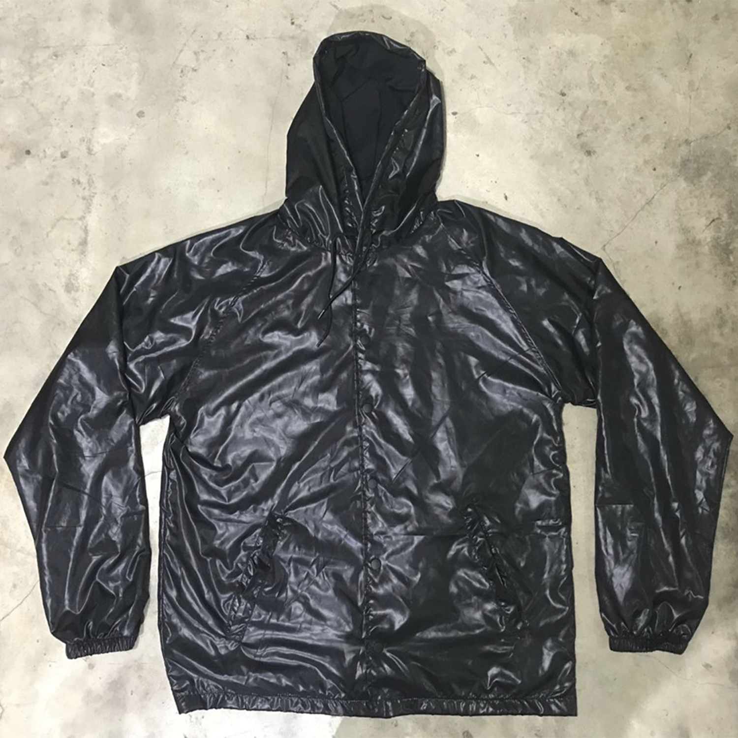 Casaca V- Natural Gloss Black