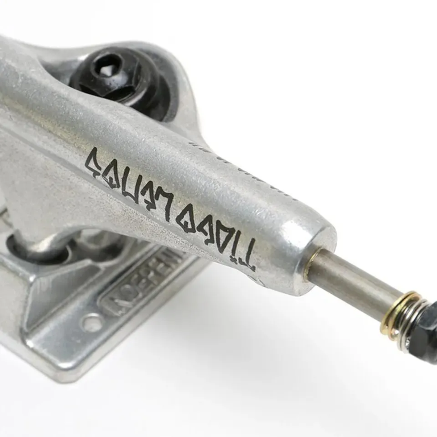 Trucks Independent Lemos